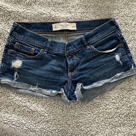 A&F Short shorts (barely used) - Picture 3 of 5